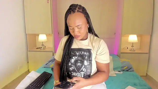 EmilyyStuart online show from 24, 9, 2025