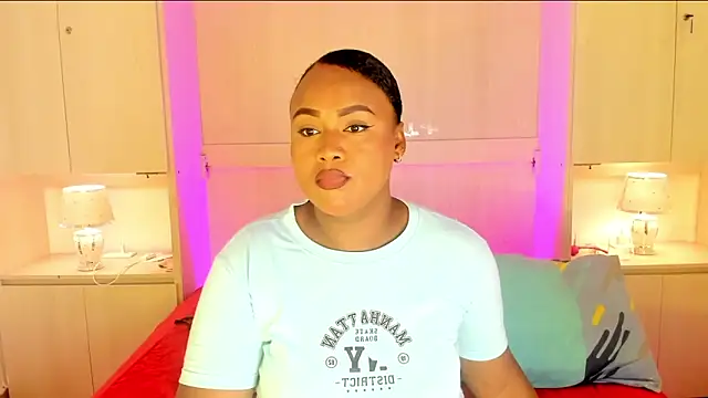 Snapshot of EmilyyStuart chatting on 11, 2, 2026 EmilyyStuart online show from 11, 2, 2026