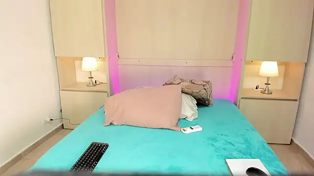 EmilyyStuart online show from 20, 12, 2025