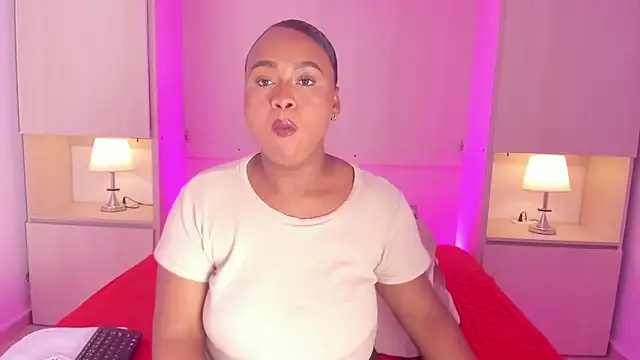 Snapshot of EmilyyStuart chatting on 1, 3, 2026 EmilyyStuart online show from 1, 3, 2026