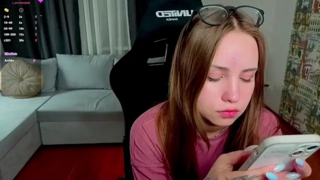 Alice loft online show from 11, 4, 2026