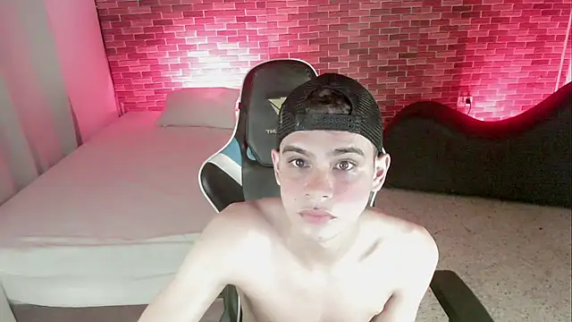 zacariasss  online show from 1, 10, 2025