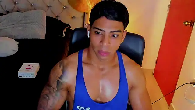 Andrew wolf7 online show from 27, 11, 2025