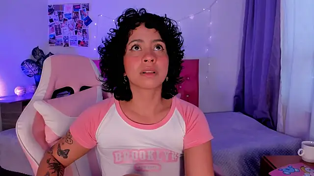 adriannyp 1 online show from 21, 3, 2025