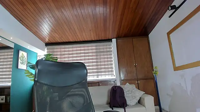 Lyssa Muller online show from 25, 11, 2025