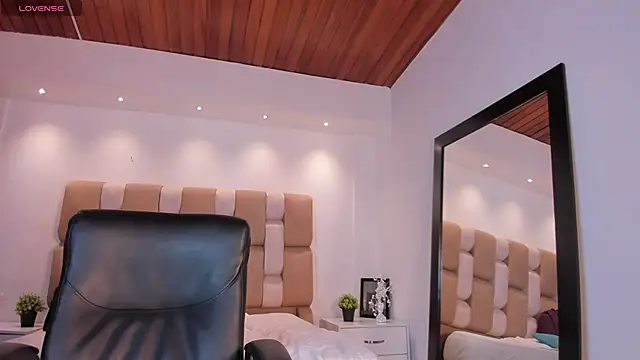 Lyssa Muller online show from 25, 9, 2025