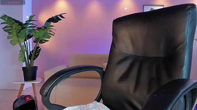 Lyssa Muller online show from 19, 3, 2025