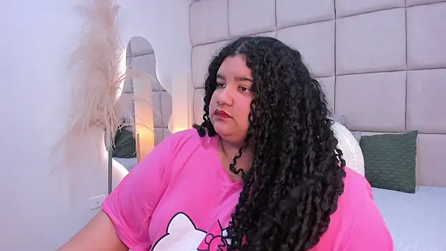 Miley Collins online show from 5, 12, 2025