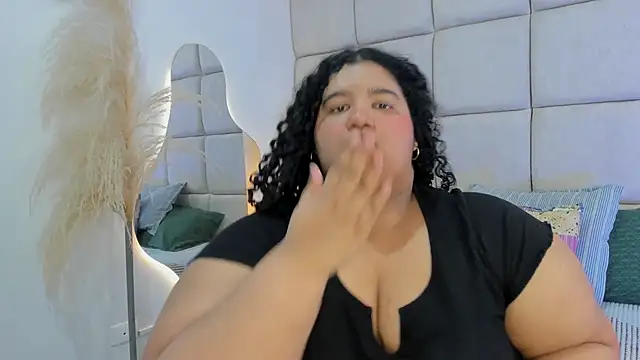 Miley Collins online show from 25, 11, 2025