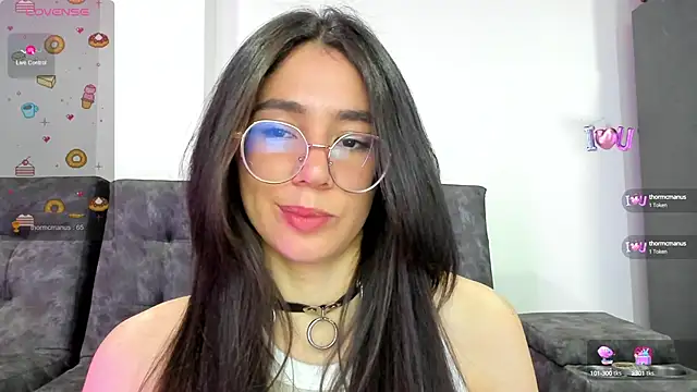 emmadiaz1 online show from 12, 1, 2025