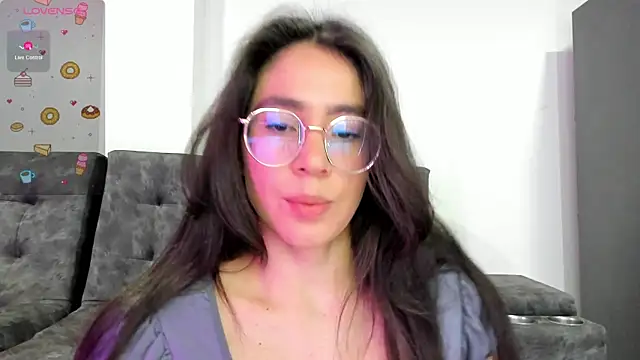 emmadiaz1 online show from 30, 1, 2025