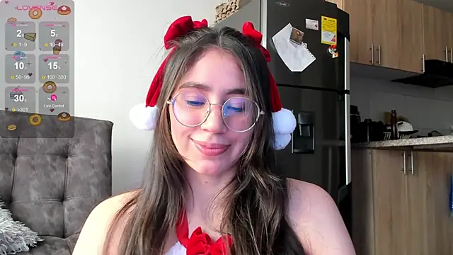 emmadiaz1 online show from 21, 12, 2024