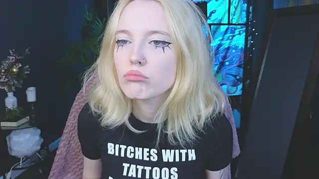 Snapshot of Crackling_Tatii chatting on 18, 2, 2025 Crackling Tatii online show from 18, 2, 2025