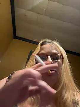Snapshot of CherishWilliams chatting on 4, 5, 2026 CherishWilliams online show from 4, 5, 2026