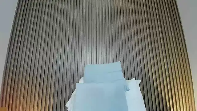 dania miller  online show from 4, 10, 2025