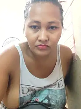 Sweetchuby1995 online show from 15, 4, 2026