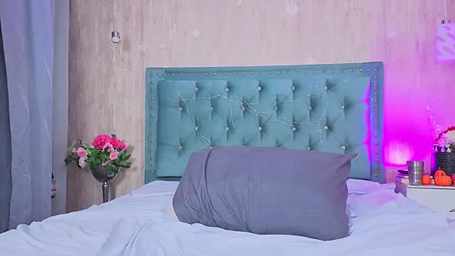 Alexa roussee online show from 14, 11, 2025