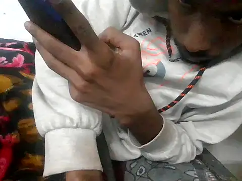 devilsam3327 online show from 3, 12, 2025