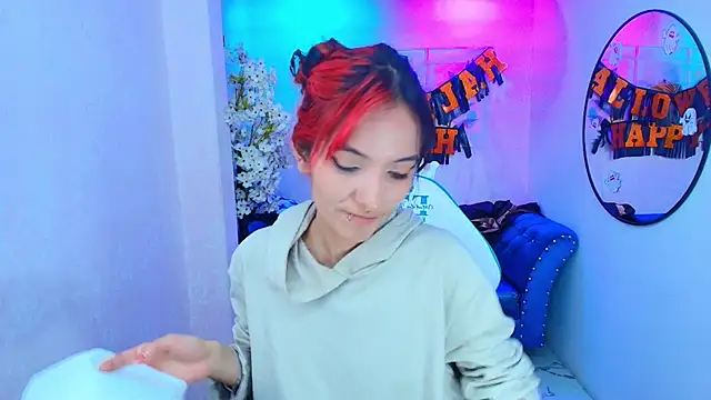 Dafne huges online show from 30, 10, 2025