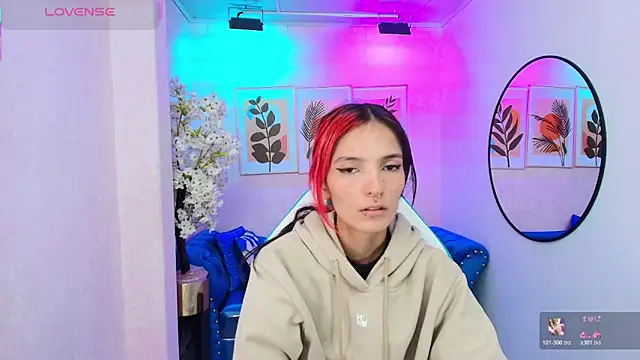 Dafne huges online show from 13, 11, 2025