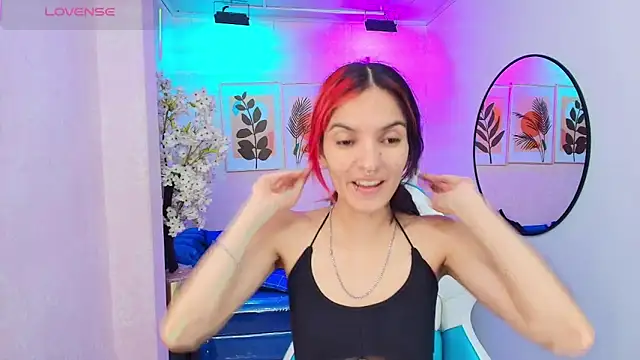 Dafne huges online show from 10, 11, 2025