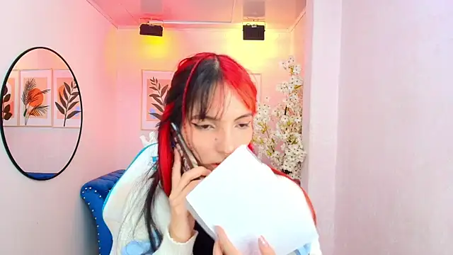 Dafne huges online show from 11, 9, 2025