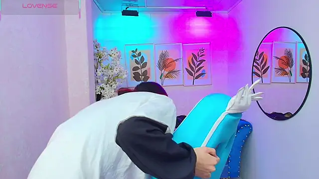 Dafne huges online show from 16, 11, 2025