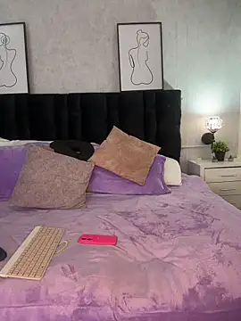 Snapshot of Katti_Barrera chatting on 2, 2, 2026 Katti Barrera online show from 2, 2, 2026