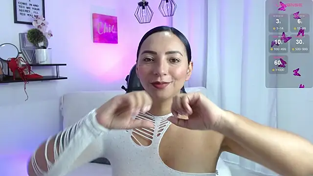 Emmi Cam online show from 28, 4, 2026