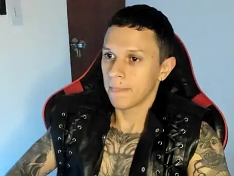 Snapshot of goodboy69l chatting on 10, 6, 2026 goodboy69l online show from 10, 6, 2026