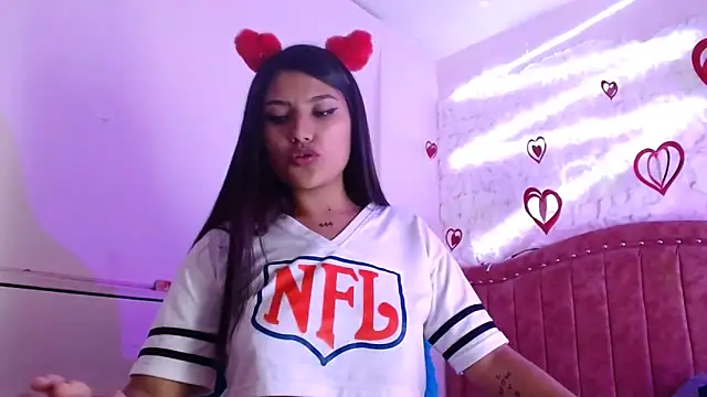 SarahStones online show from 11, 3, 2025