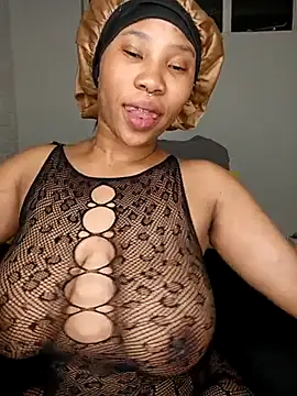 DrippinCaramelCutie online show from 18, 12, 2025