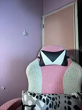 ursweet babygirl online show from 18, 4, 2026