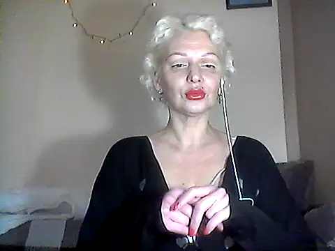 Snapshot of MaryJane441 chatting on 6, 2, 2026 MaryJane441 online show from 6, 2, 2026