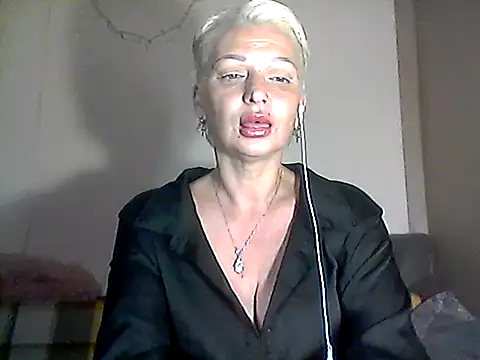 Snapshot of MaryJane441 chatting on 13, 7, 2026 MaryJane441 online show from 13, 7, 2026