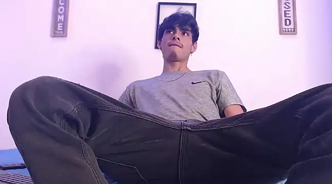 harrytomson 1 online show from 10, 3, 2025