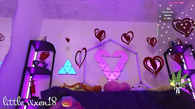 littlevixen18 online show from 20, 3, 2026