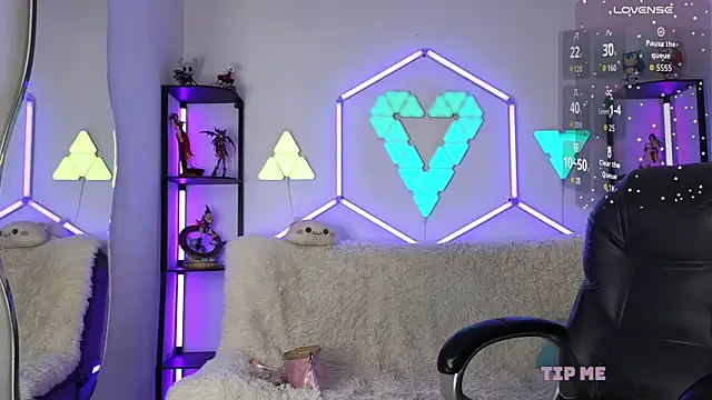 Snapshot of littlevixen18 chatting on 17, 9, 2025 littlevixen18 online show from 17, 9, 2025