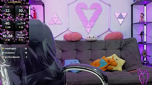 Snapshot of littlevixen18 chatting on 24, 2, 2025 littlevixen18 online show from 24, 2, 2025