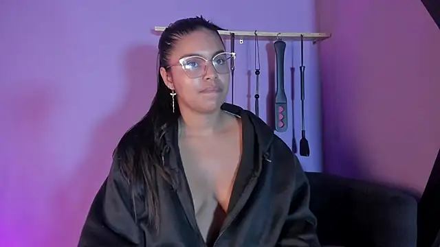 zoe roux21 online show from 25, 2, 2026