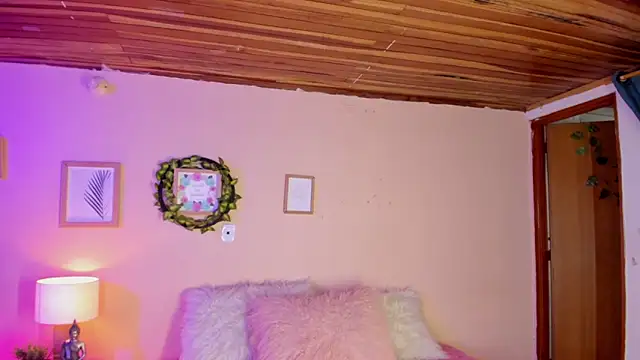 honey fox1 online show from 15, 3, 2025