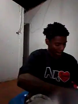 Snapshot of Percybr4561 chatting on 6, 11, 2025 Percybr4561 online show from 6, 11, 2025