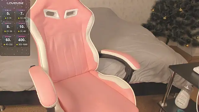 Snapshot of Spliti_moon chatting on 4, 1, 2025 Spliti moon online show from 4, 1, 2025