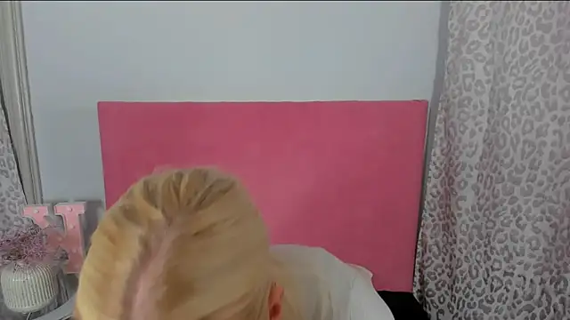 KristyHoney online show from 14, 4, 2026