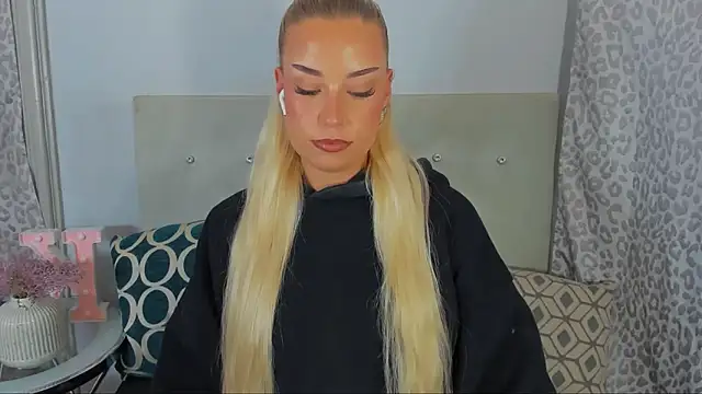 Snapshot of KristyHoney chatting on 14, 6, 2026 KristyHoney online show from 14, 6, 2026
