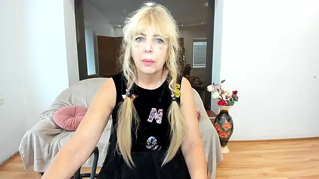 Anna Diax online show from 18, 10, 2025