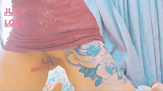 Sweet Apple01 online show from 26, 9, 2025