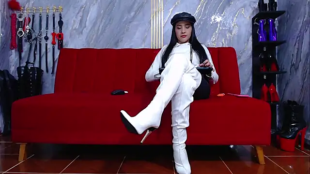 KatyMore  online show from 14, 7, 2026