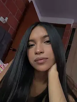 RoxyRoss  online show from 2, 2, 2025