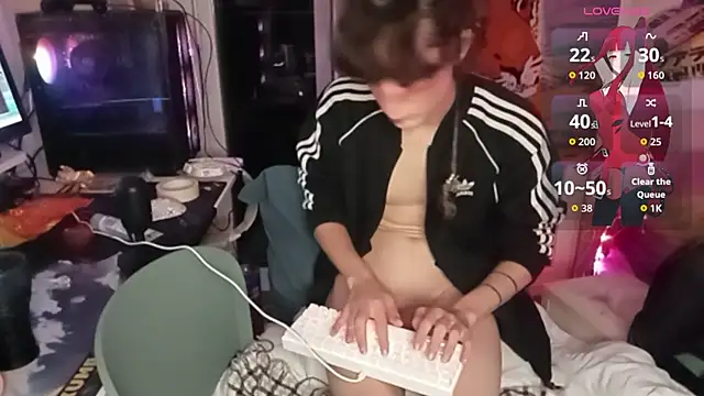 piou-sissy online show from 14, 9, 2025